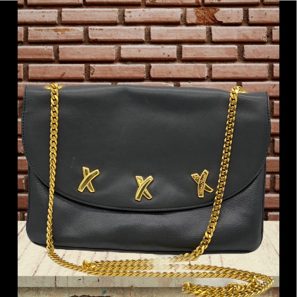 black crossbody with gold chain